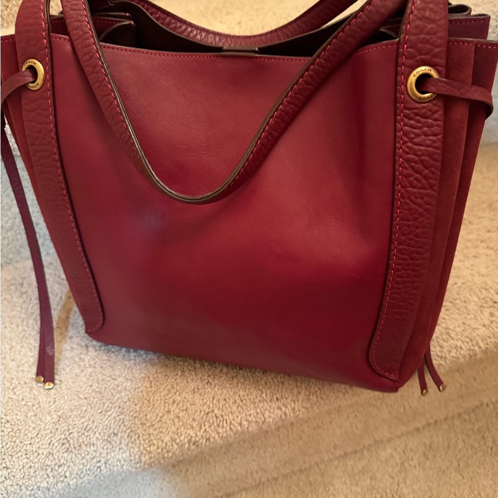 COACH LARGE SHOULDER BAG GORGEOUS THICK DARK RED LEATHER IN EX CONDITION